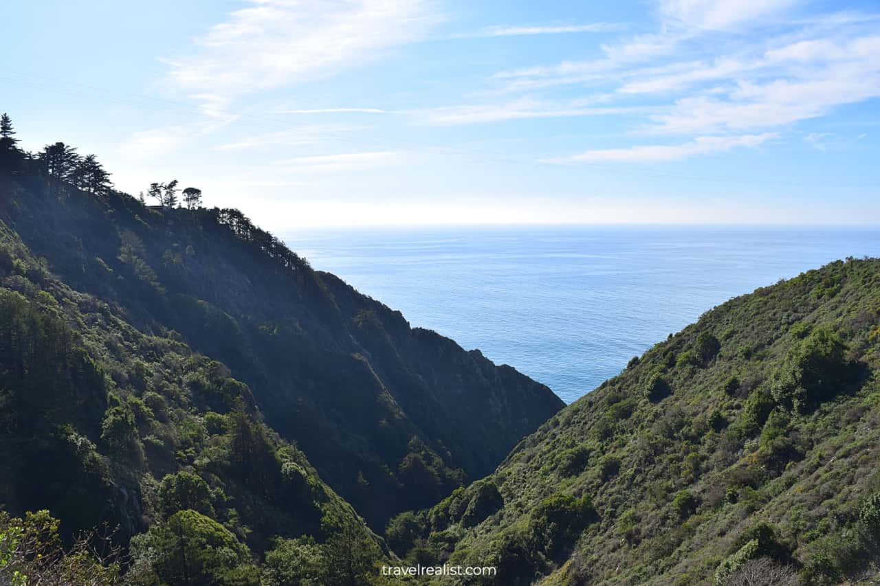 Cliffs next to Highway 1 in Coastal California, US