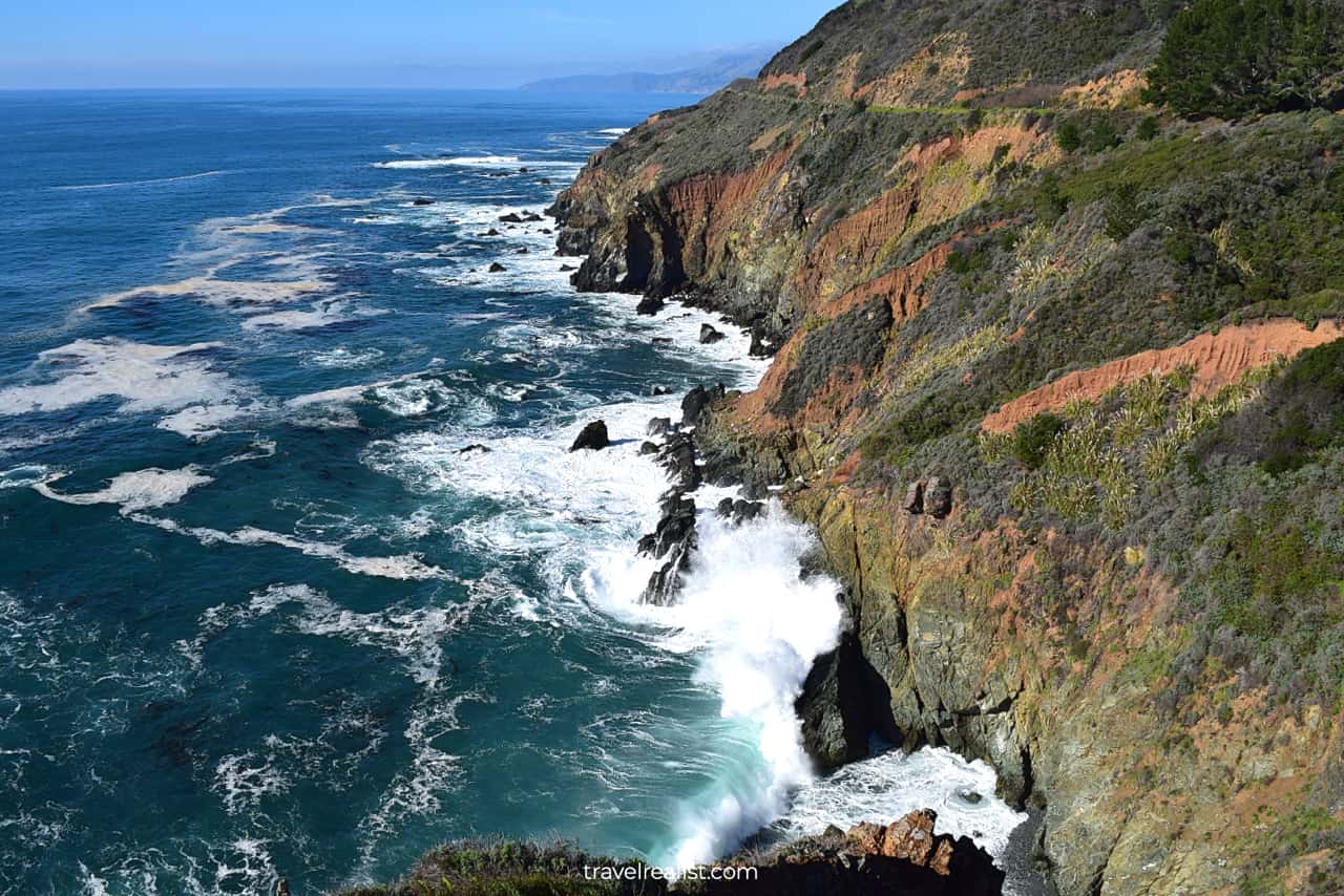 Powerful waves in Coastal California, US
