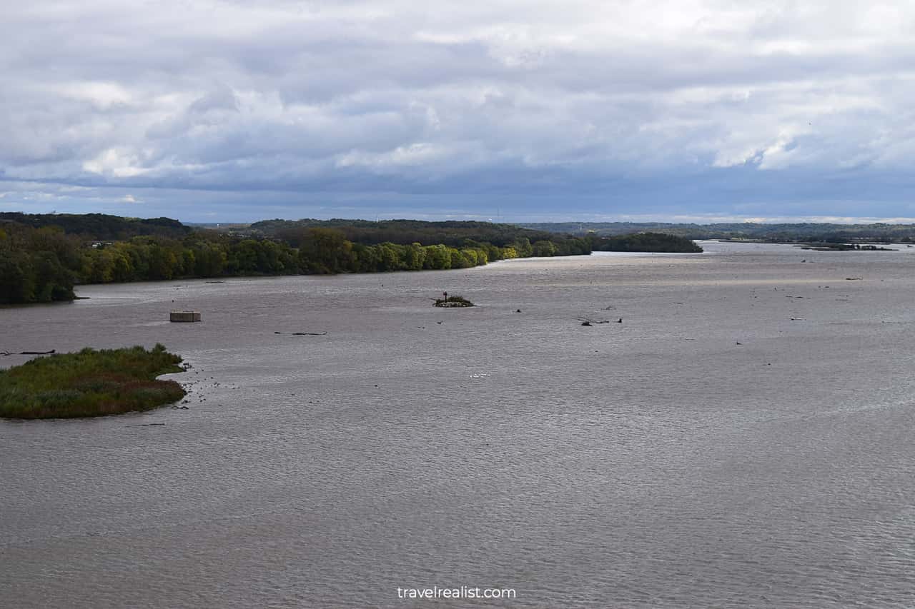 Flooded Illinois river as viewed from Eagle Cliff Overlook in Starved Rock State Park, Illinois, US