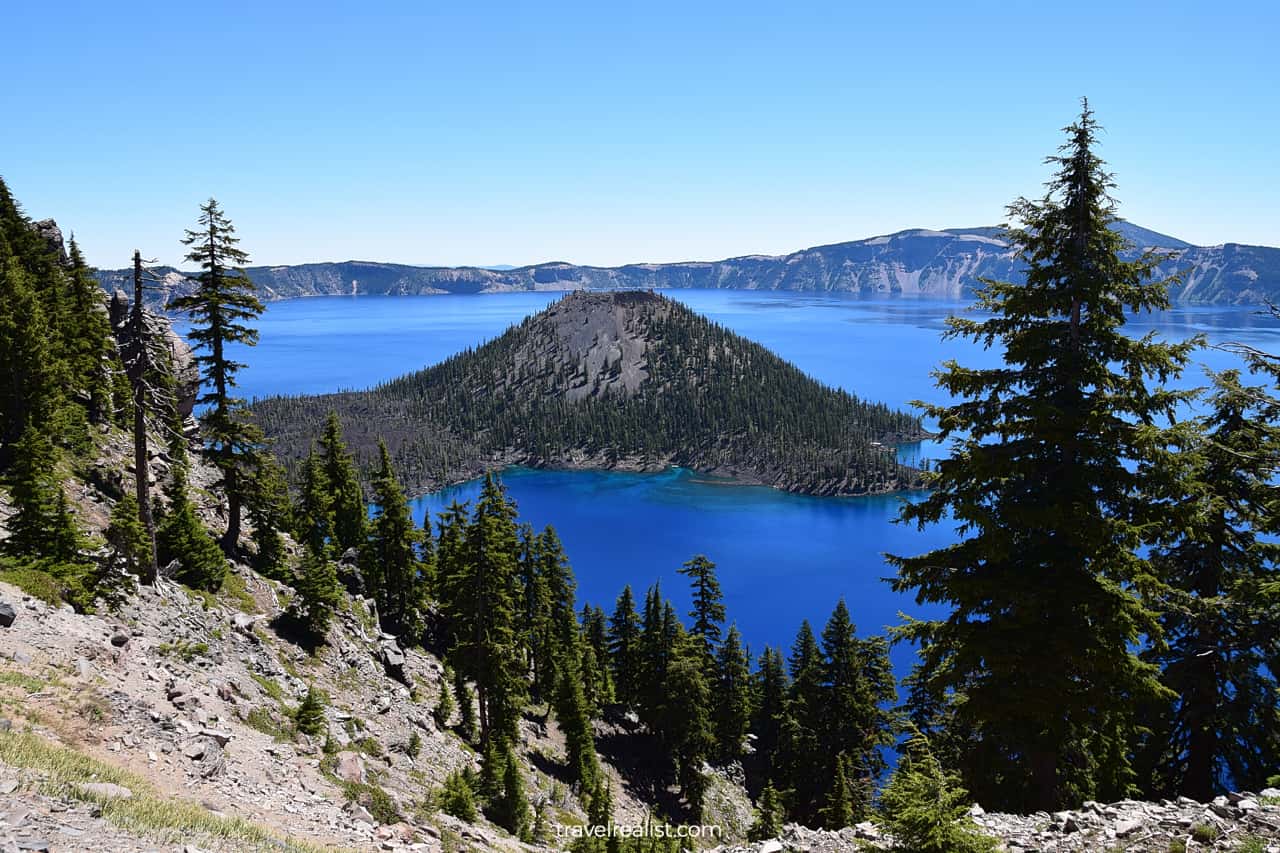Wizard island volcano in Crater Lake National Park, Oregon, US