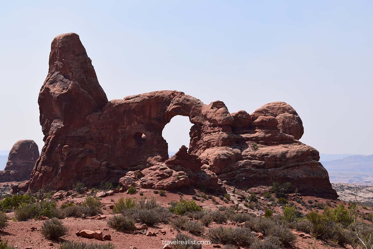 Free standing Turret Arch in Arches National Park, Utah, US