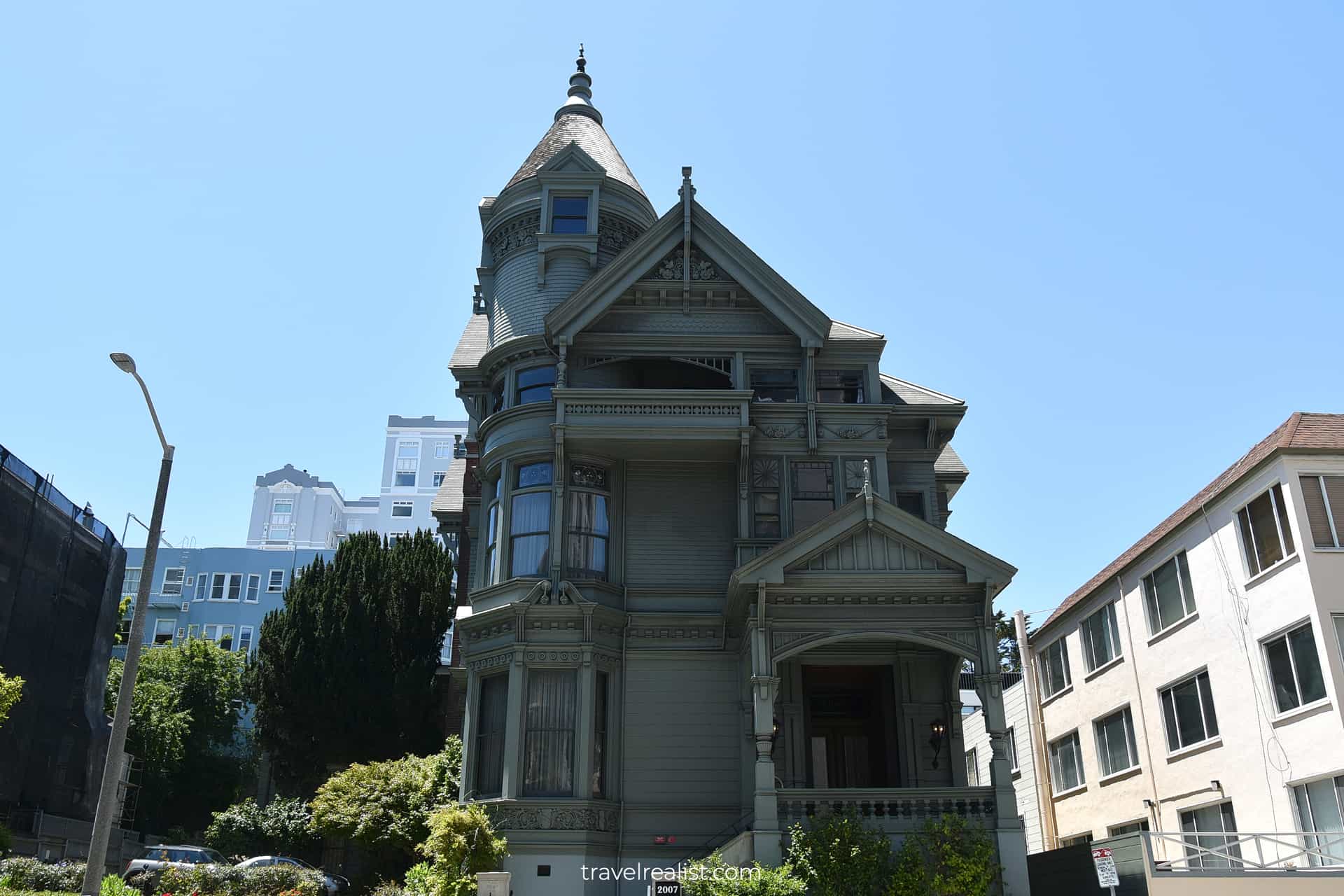 View of Haas-Lilienthal House from Franklin St in San Francisco, California, US