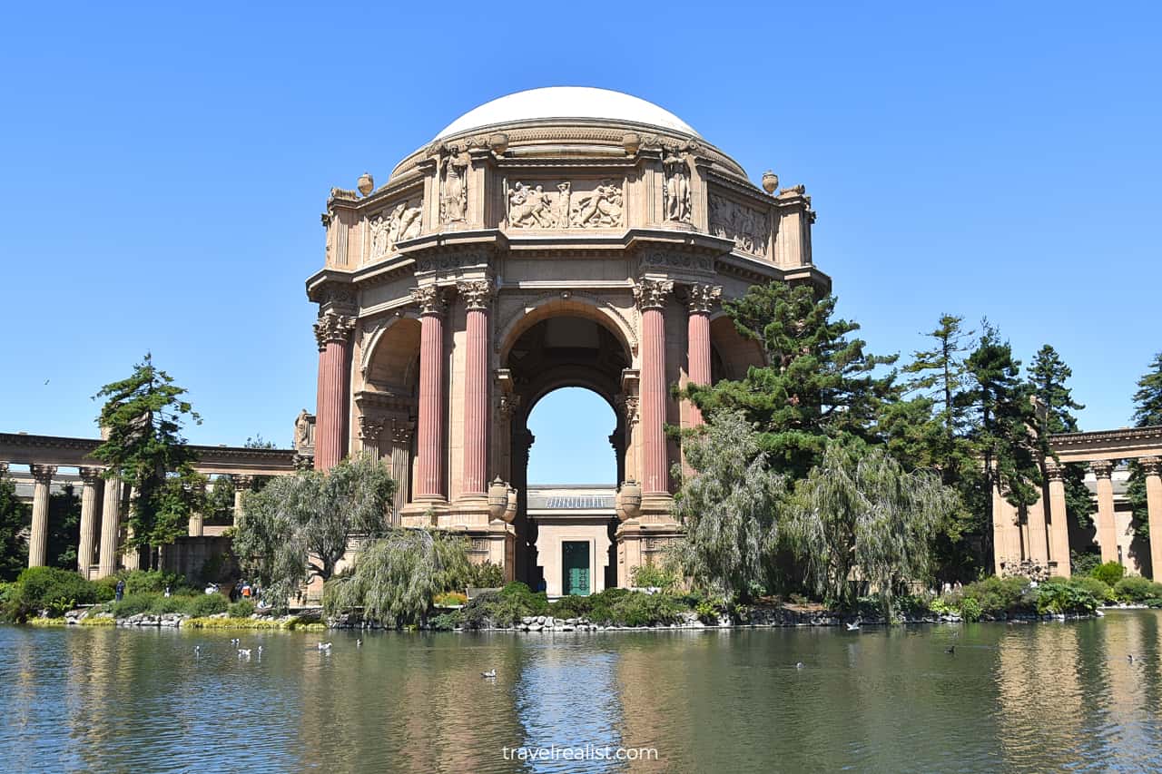 Palace of Fine Arts and pond in San Francisco, California, US, a sight on Bay Area itinerary