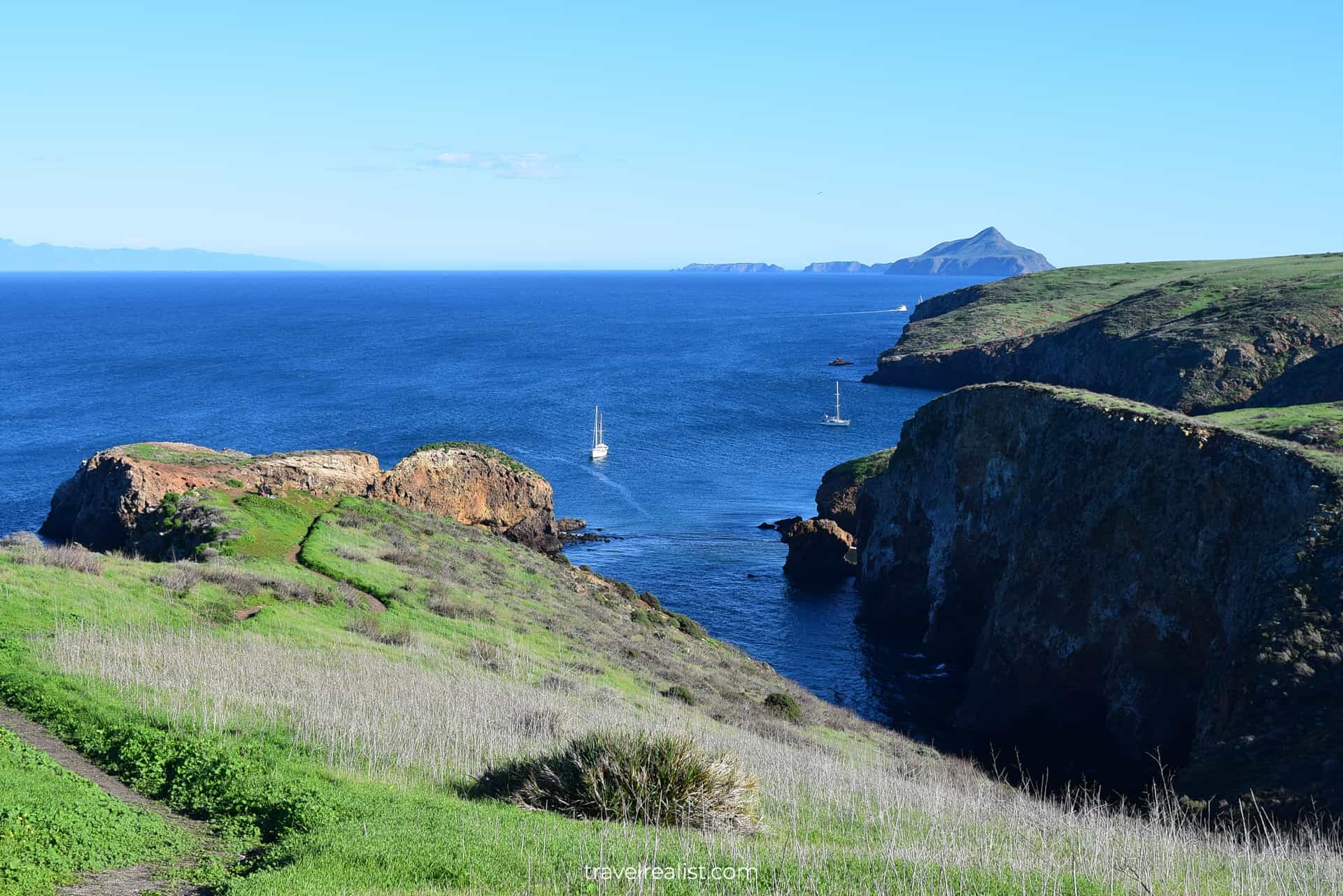 Scorpion Rock and Little Scorpion Anchorage in Channel Islands National Park, California, US