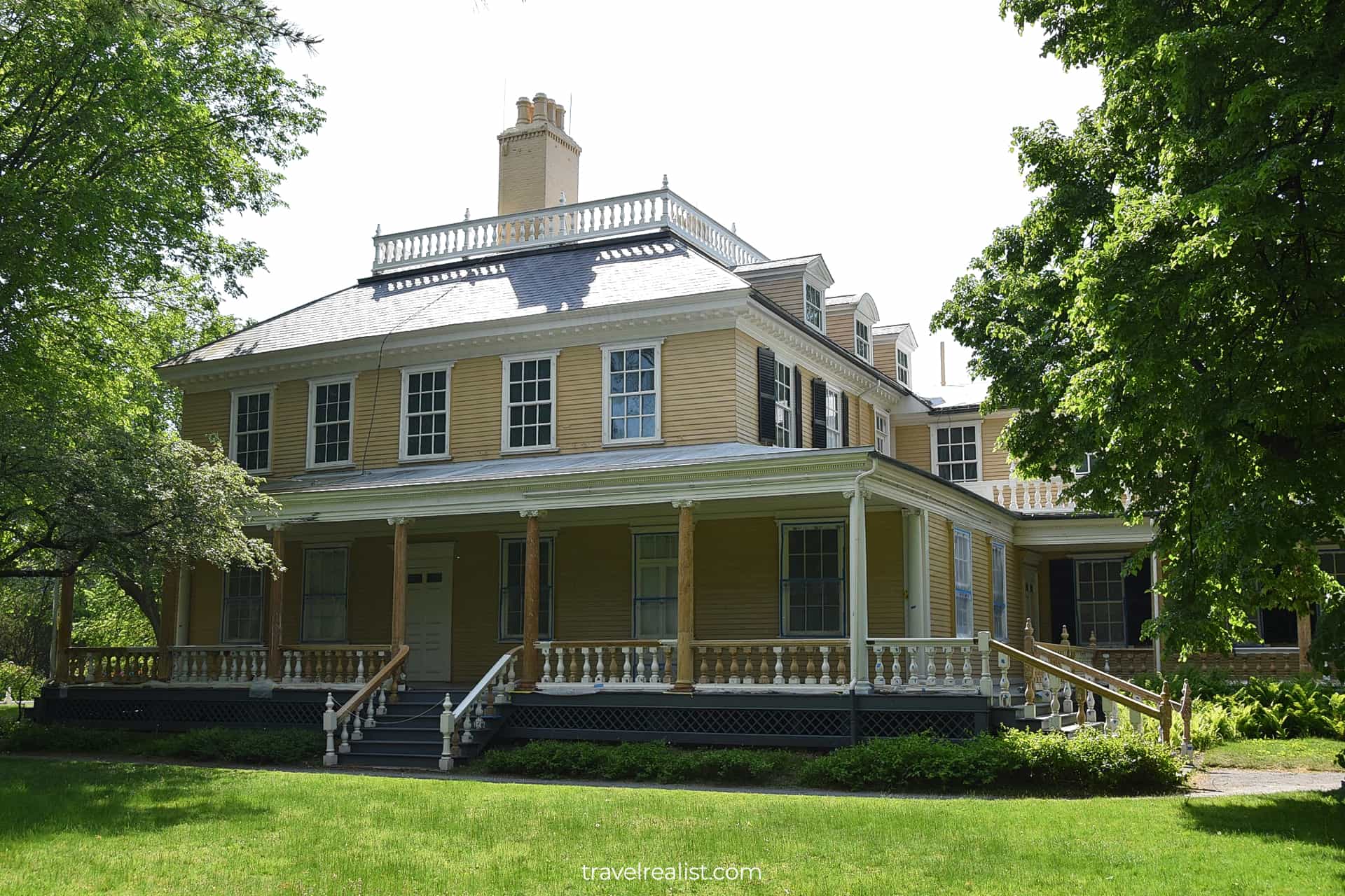 Mansion views in Longfellow House-Washington's Headquarters National Historic Site, Cambridge, Massachusetts, US