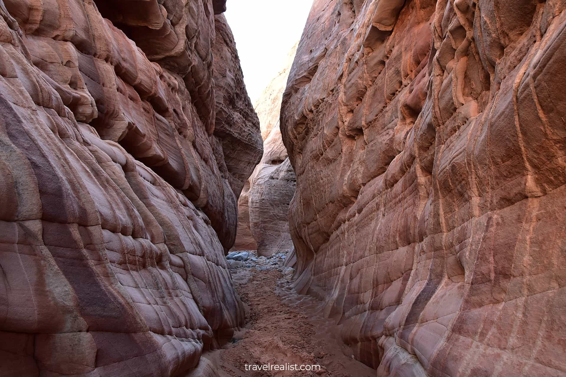 Kaolin Slot Canyon in Valley of Fire State Park, Nevada, US
