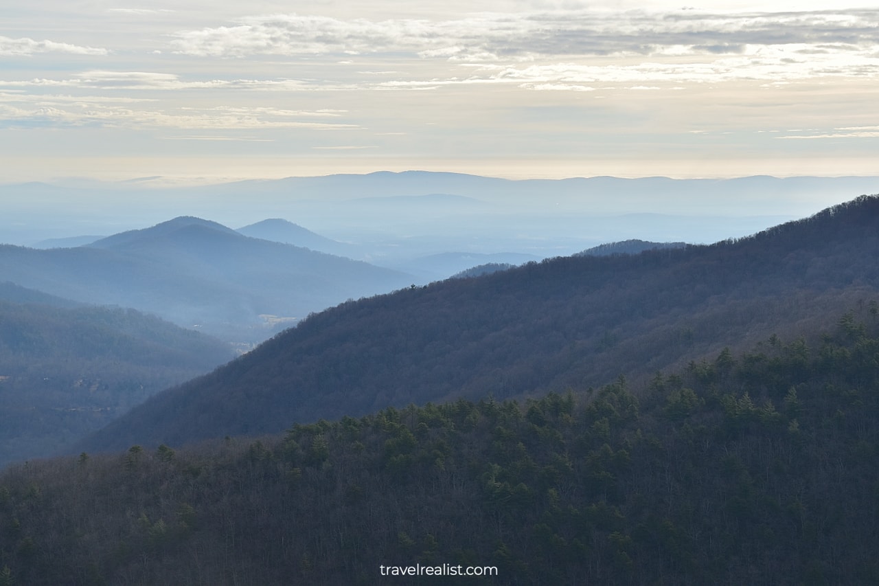 Ivy Creek Overlook in Shenandoah National Park, Virginia, US