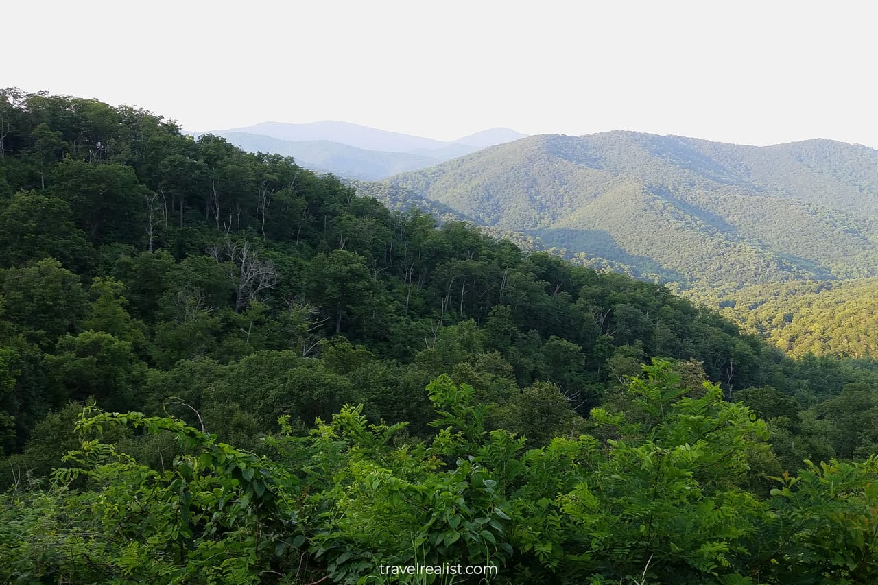 Tunnel Parking Overlook in Shenandoah National Park, Virginia, US