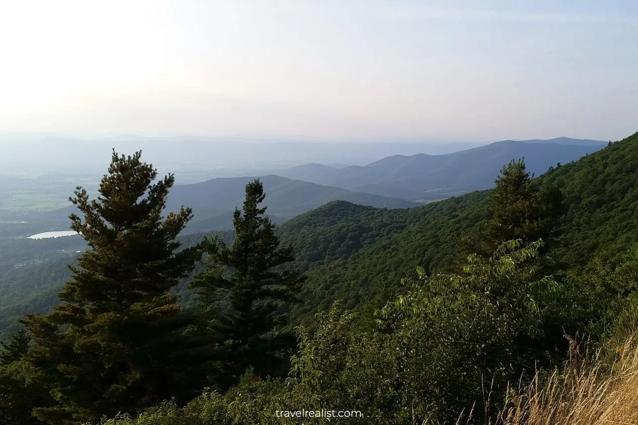 Stony Man Overlook in Shenandoah National Park, Virginia, US