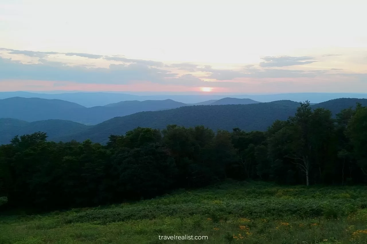 Hazeltop Ridge Overlook in Shenandoah National Park, Virginia, US