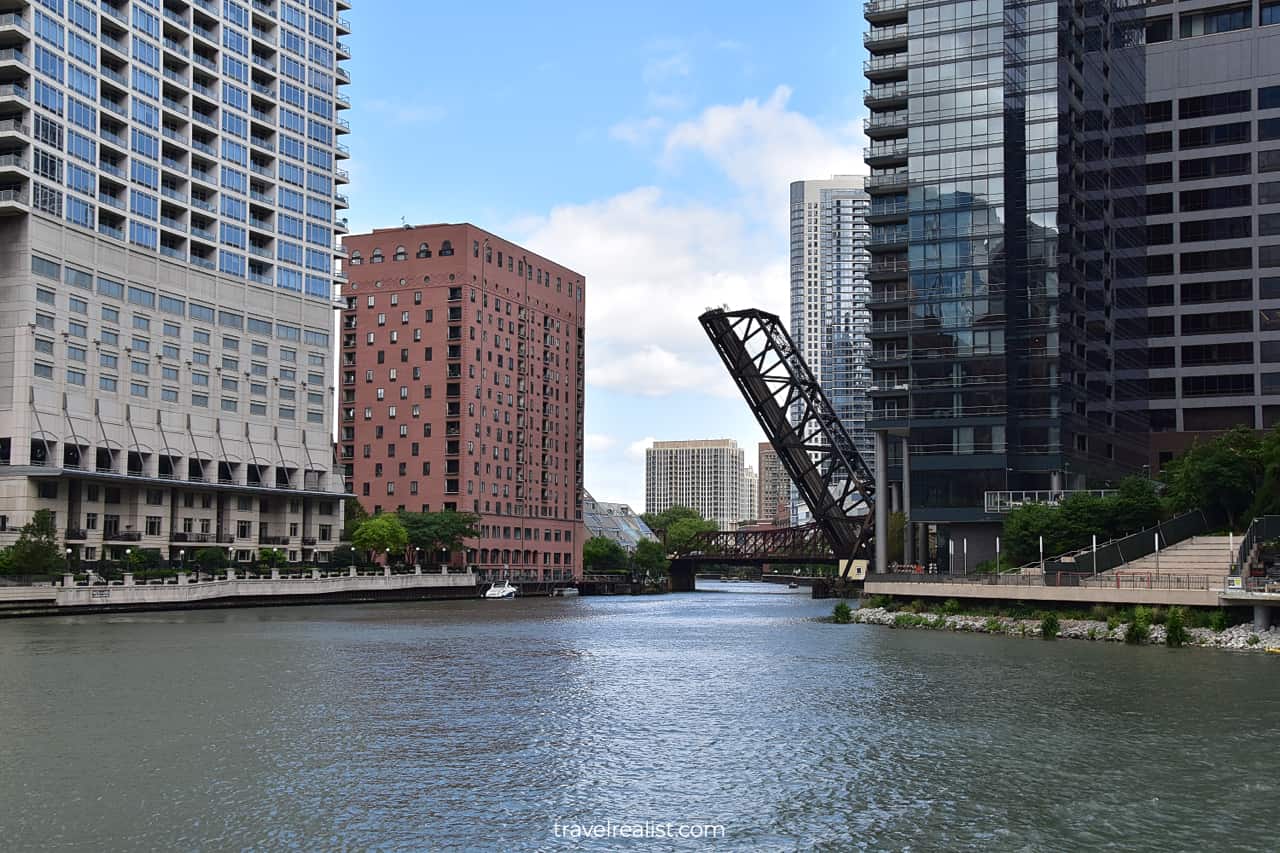 Chicago & Northwestern Railway Bridge in Chicago, Illinois, US
