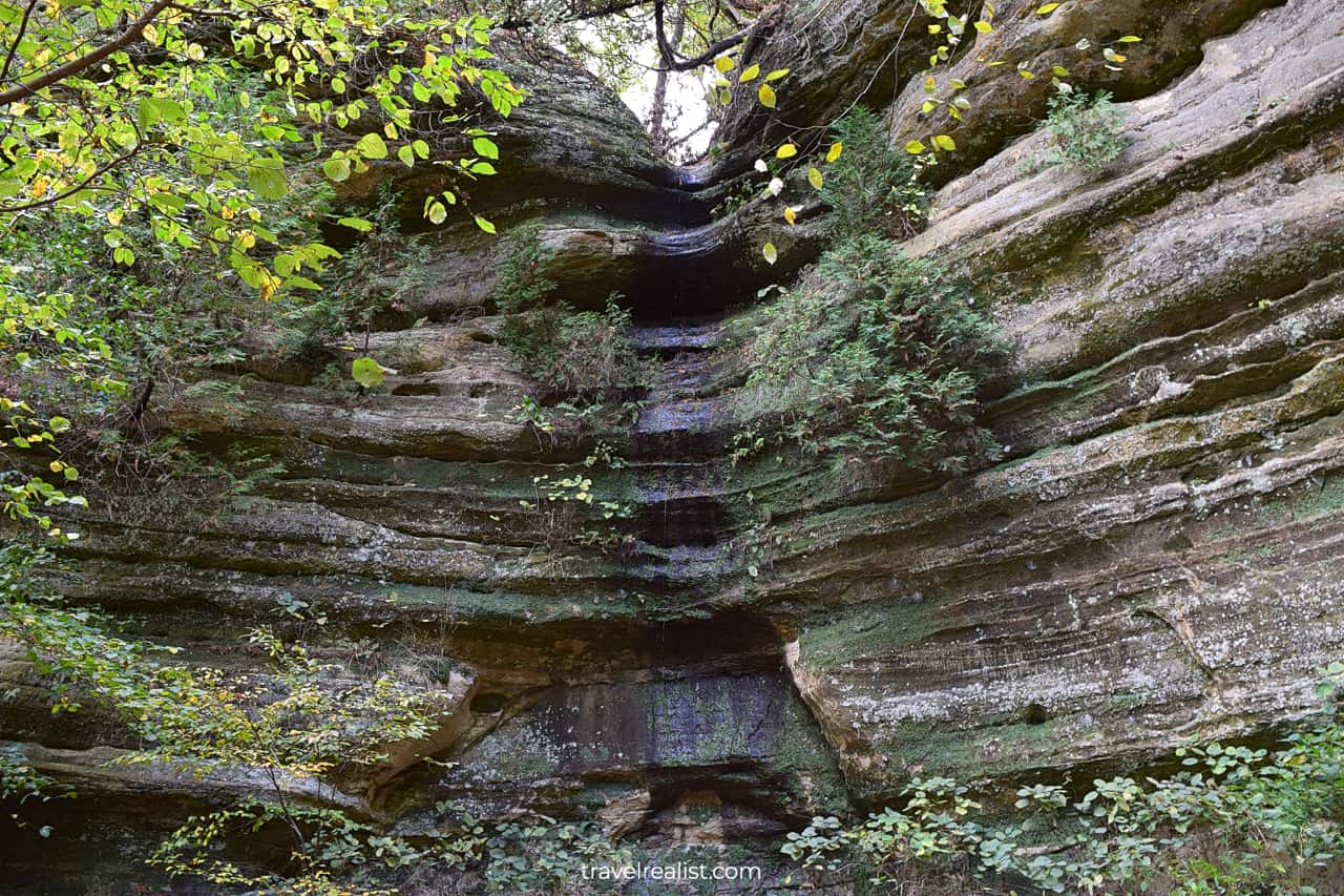 Waterfall in Starved Rock State Park, Illinois, US