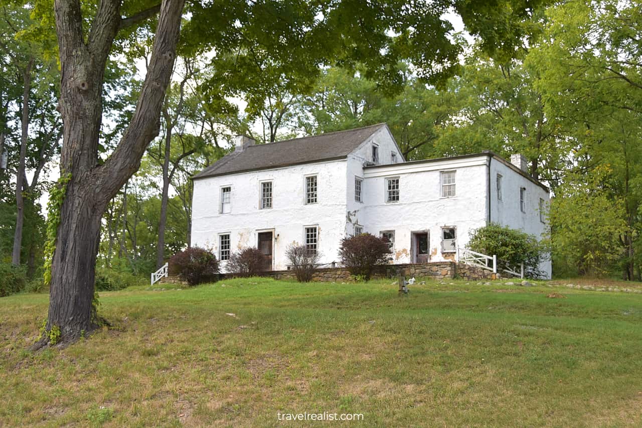 Hotel and Tavern in Waterloo Village Historic Site, New Jersey, US