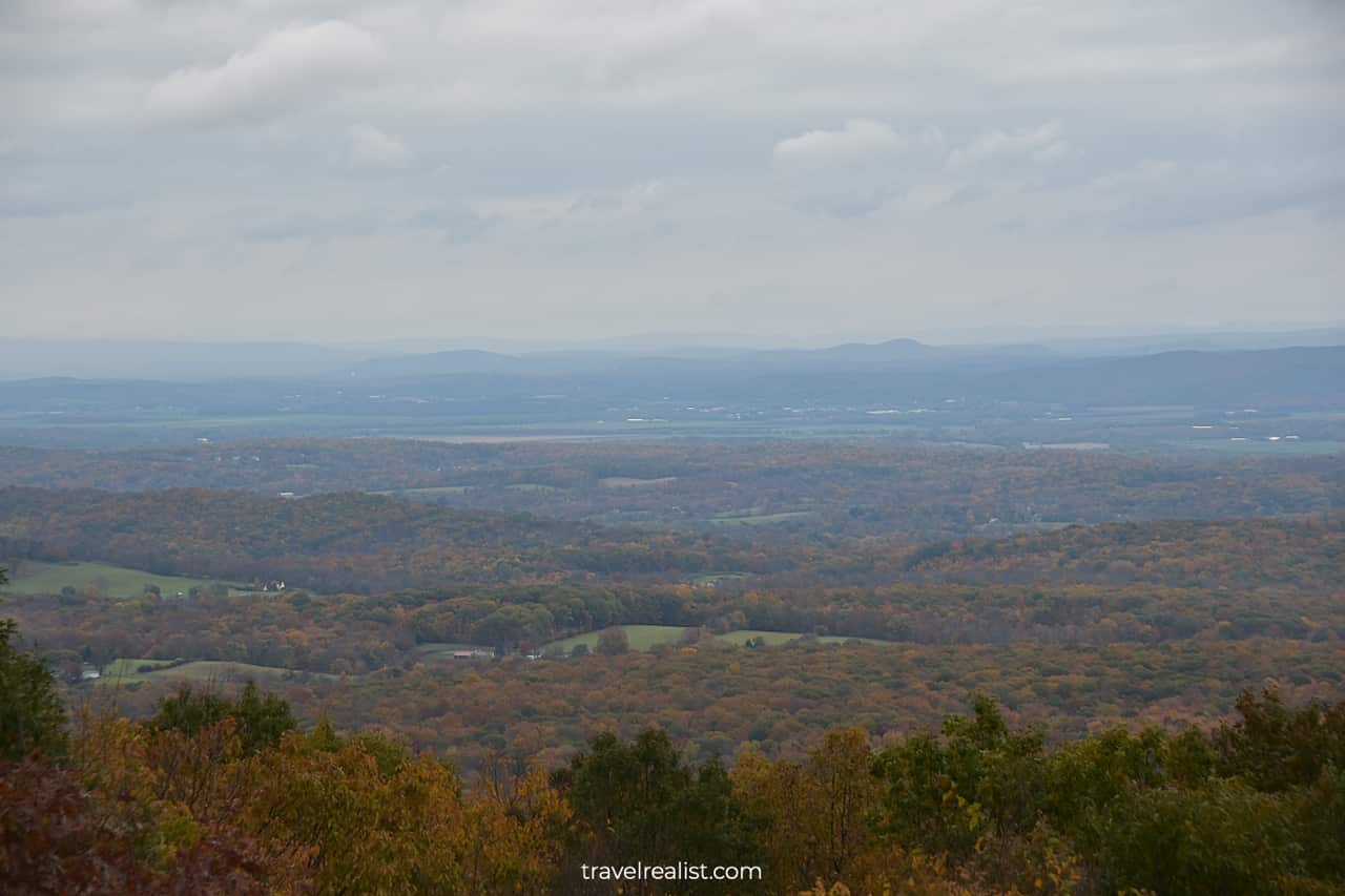 Mountain ridges and fall foliage in High Point State Park, New Jersey, US