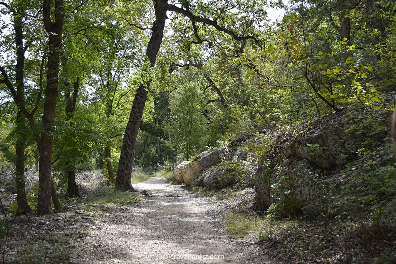 East-West Trail in Lost Maples State Natural Area, Texas, US