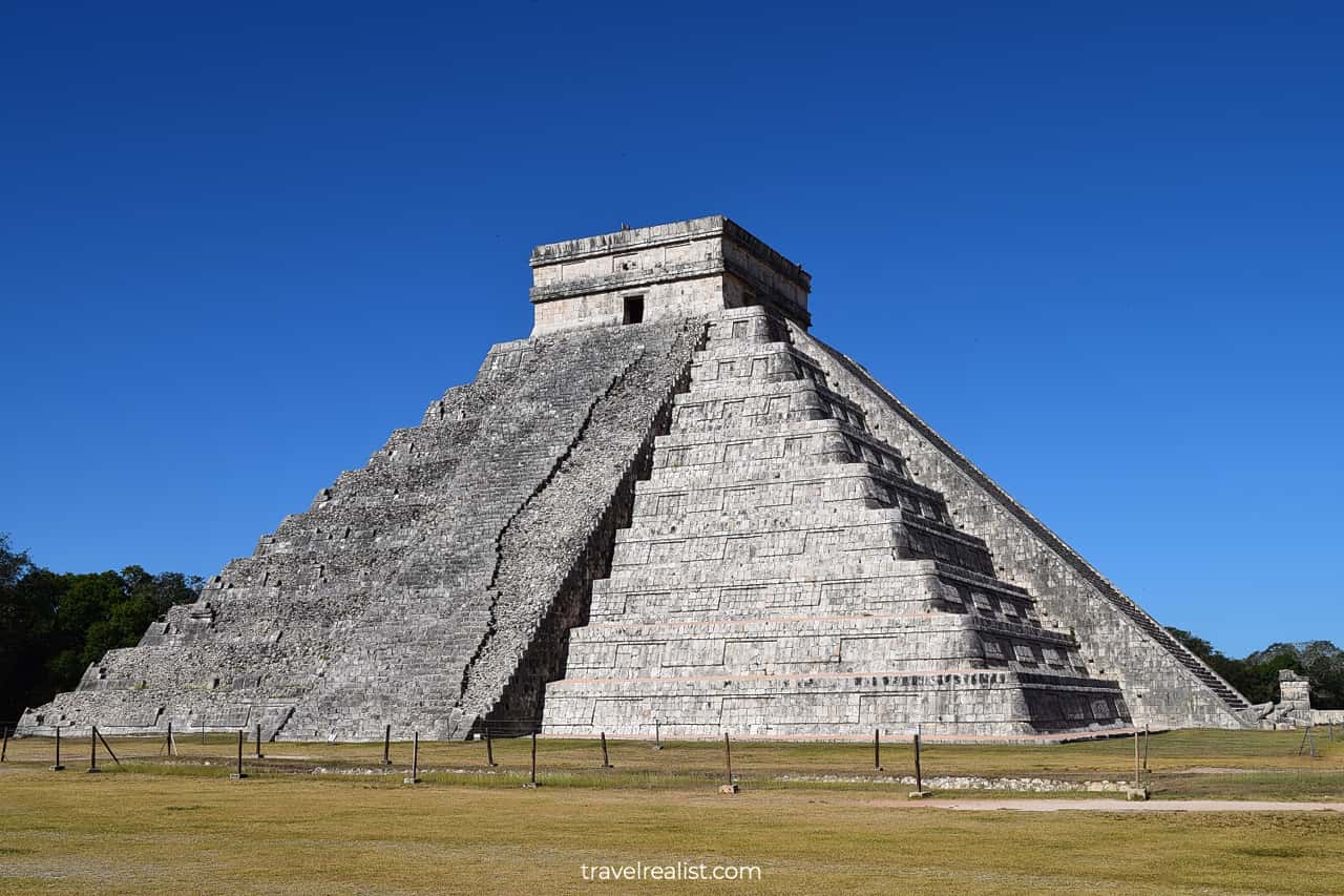 El Castillo Pyramid in Chichen Itza, Mexico