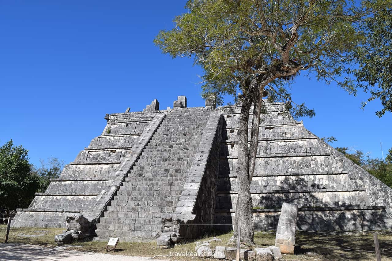 Osario pyramid in Chichen Itza, Mexico