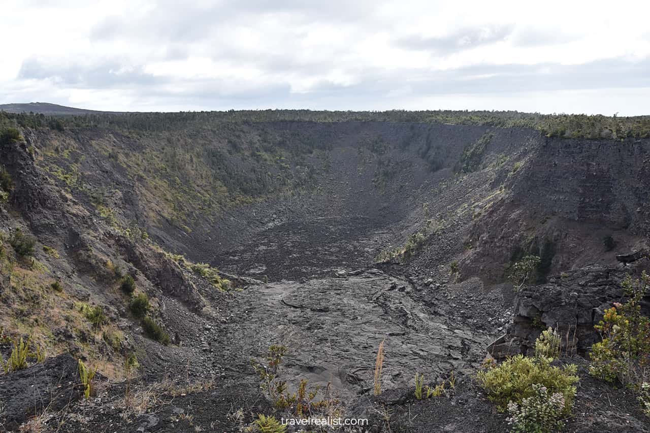 Pauahi Crater in Hawaii Volcanoes National Park on Big Island in Hawaii, US