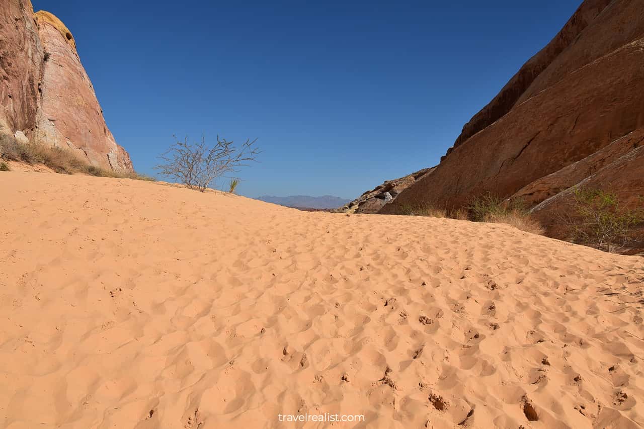 Dunes at Prospect Trail in Valley of Fire State Park, Nevada, US