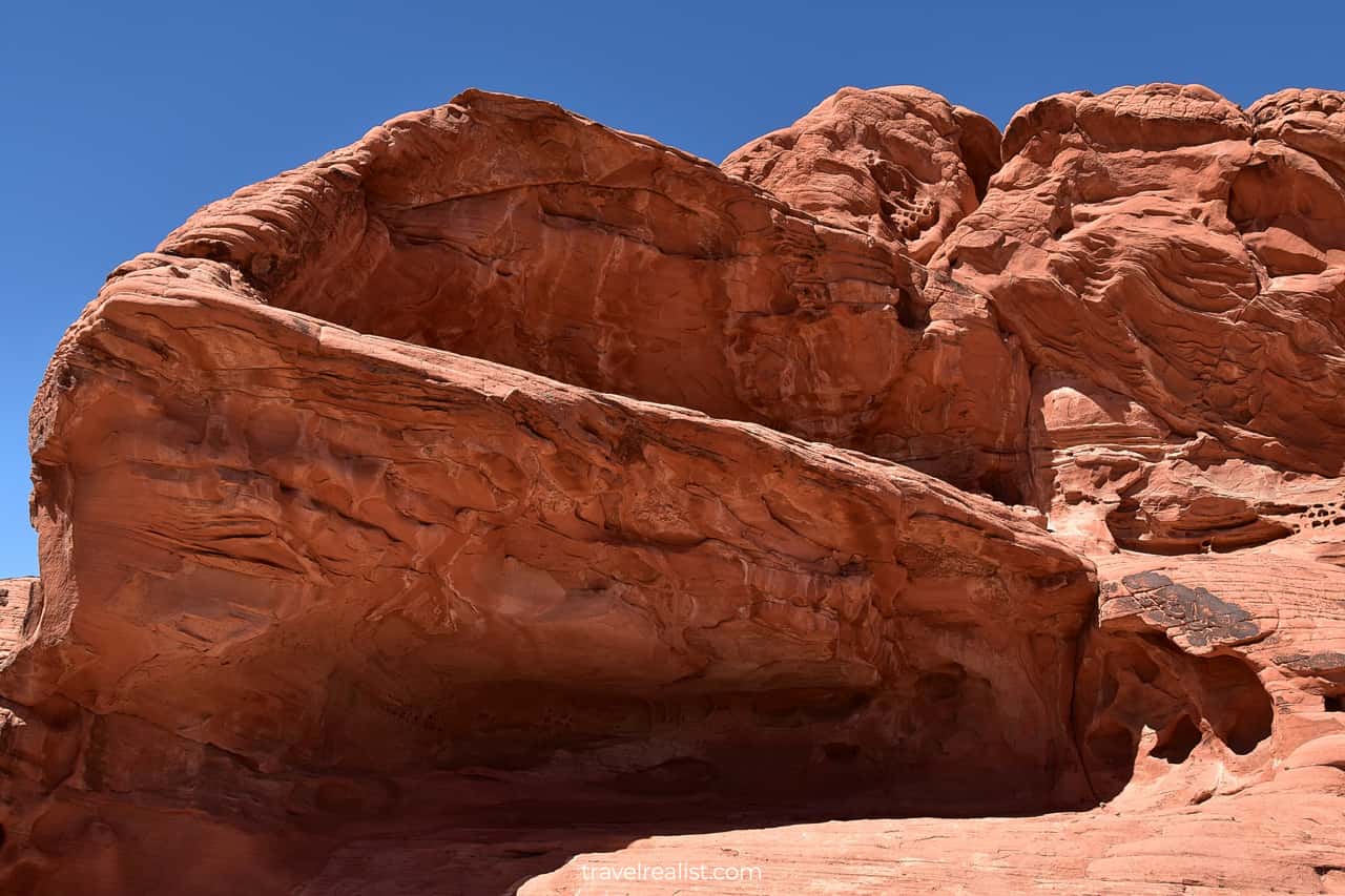 Arch Rock views in Valley of Fire State Park, Nevada, US