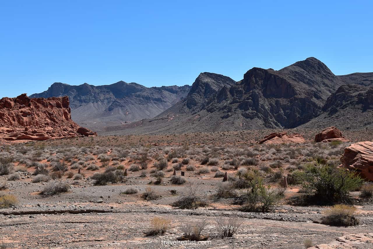 Valley views near Beehives in Valley of Fire State Park, Nevada, US
