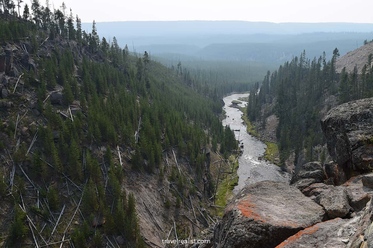 Gibbon Falls in Yellowstone National Park, Wyoming, US